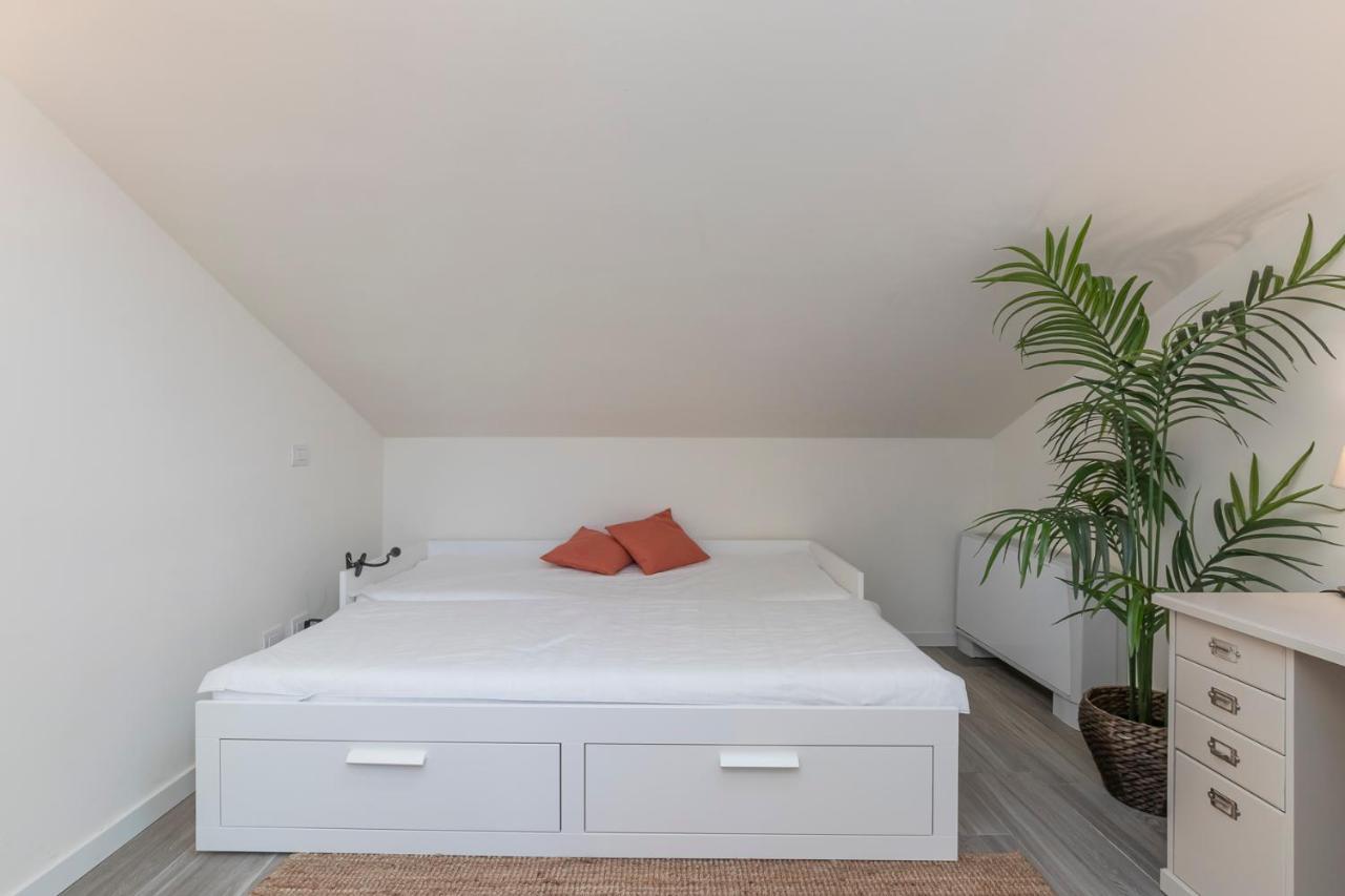 Apartment Splendida Mansarda A Pochi Passi Da M4 Argonne *