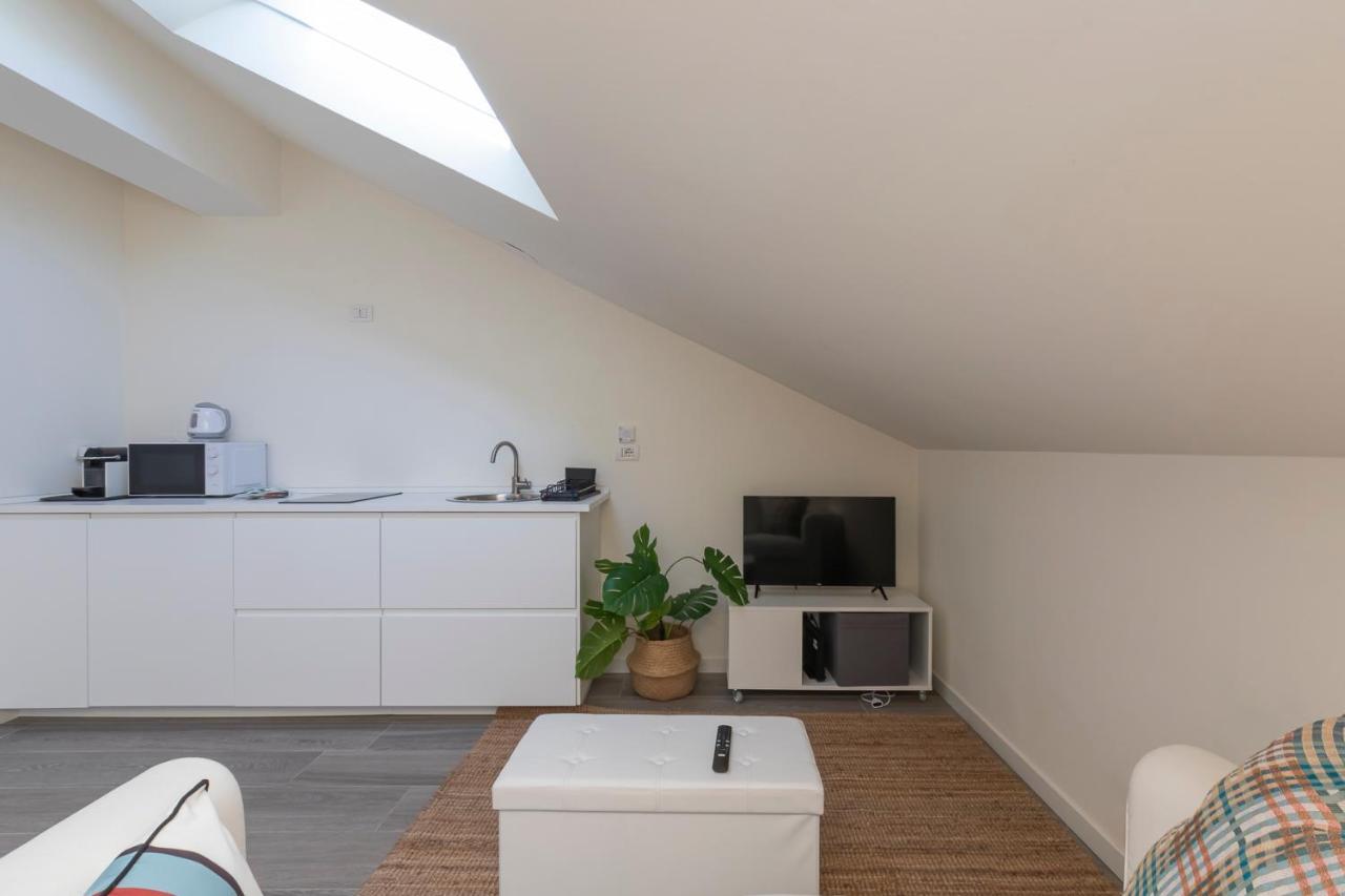 Splendida Mansarda A Pochi Passi Da M4 Argonne Apartment *