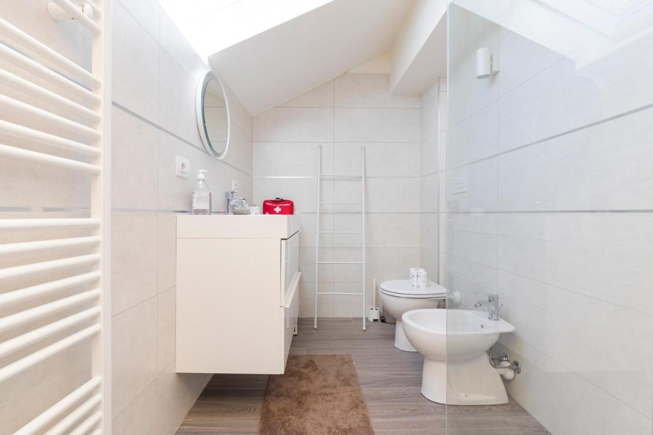 Apartment Splendida Mansarda A Pochi Passi Da M4 Argonne Mailand